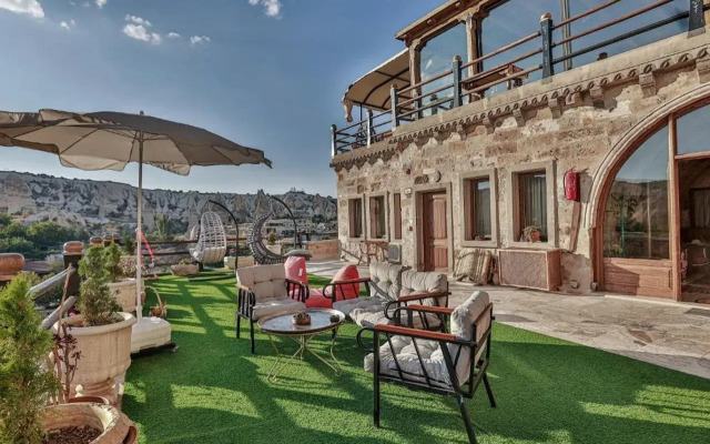 Sah Saray Cave Suites Halal Hotel