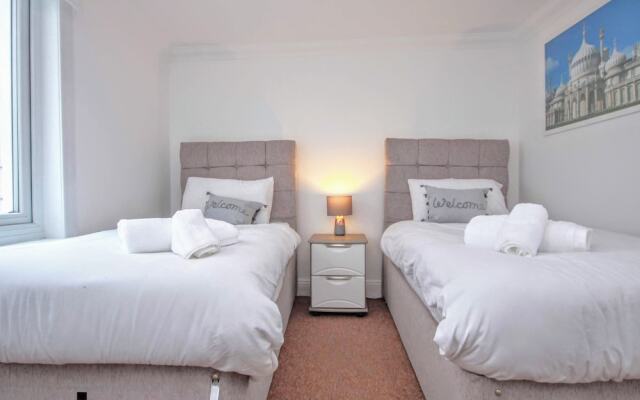 Celebrity Apartments Brighton, Queens Square