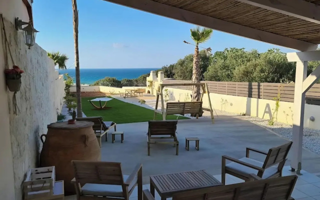 Zoi's SeaView House
