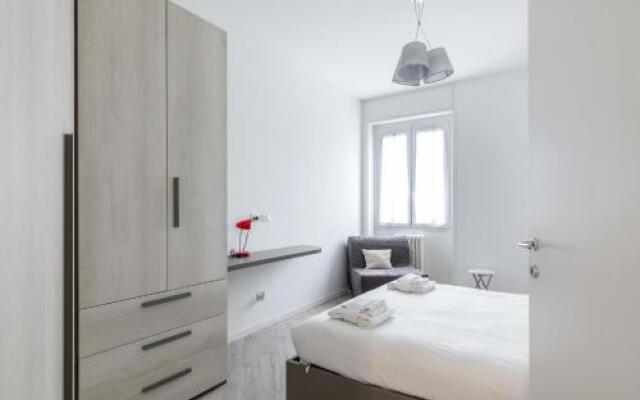 Piazza De Angeli M1 Comfortable Flat with Balcony