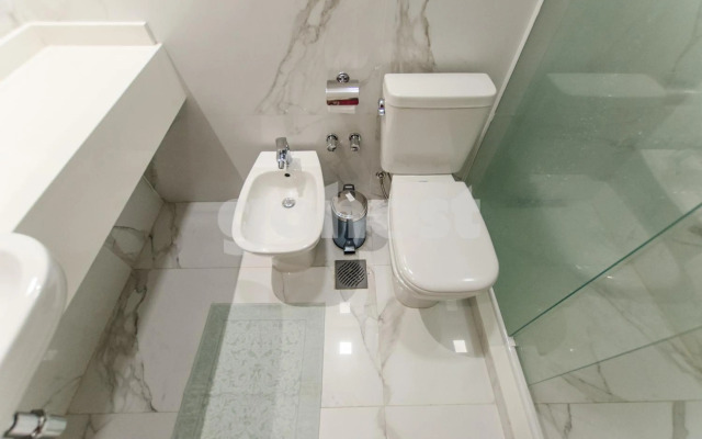 Tranquilo y cómodo apartamento en Villa Morra 2D006