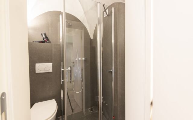 Le Grazie Luxury Apartment by Mmega