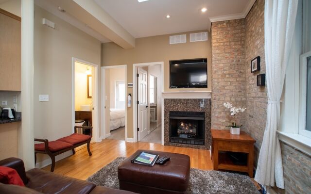 Old Town Suites Operated by Roscoe Village Guesthouse
