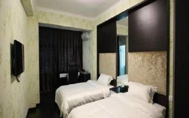 5CM Holiday Hotel