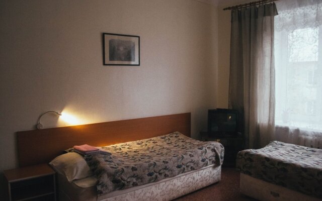 Guest House, Hotel
