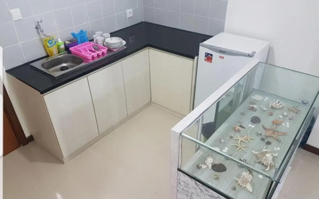 4 Bed Condo Sleeping by The Sea