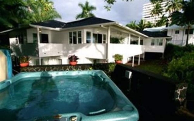 The Bay House House Bed and Breakfast