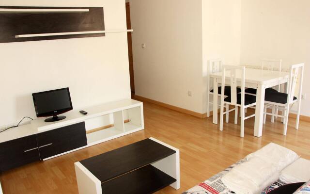 Apartamentos El Pilar Suites 3000