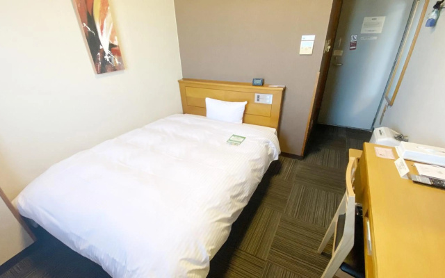 Hotel Route-Inn Yokkaichi – Guest Rooms – Yokkaichi