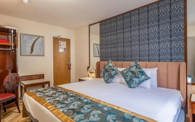 Muthu Fort William Hotel