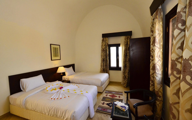 Rohanou Beach Resort