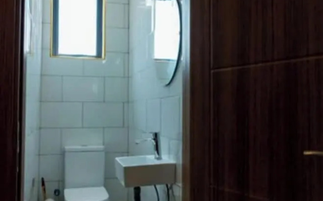 Tranquil Point Residence