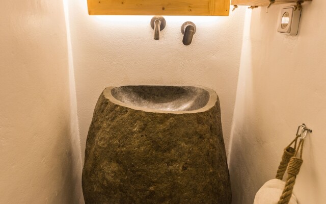 Salt Suites
