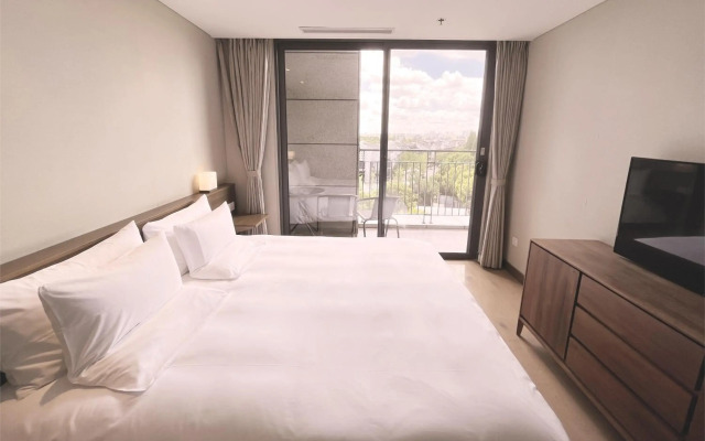 Novotel Suites Shanghai Hongqiao Hotel