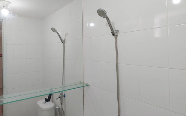 Comfort 2Br Apartment At Bassura City