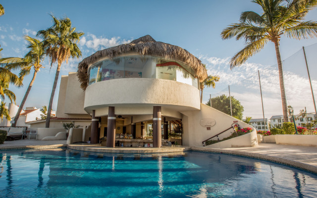 Park Royal Homestay Los Cabos