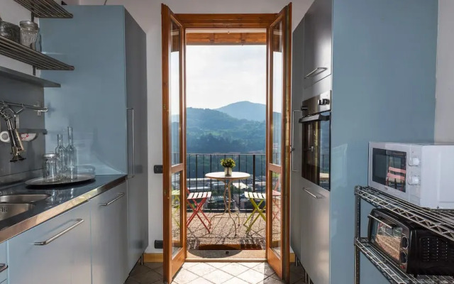 JOIVY Scenic 2BR Apt w/ Balcony & Parking