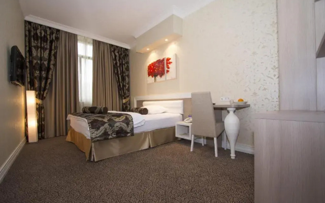 Talija Hotel