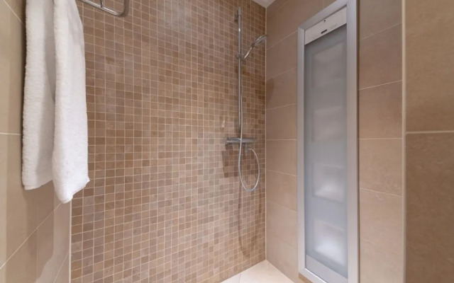 Holiday Home With Whirlpool Quiet Area in Zeeland