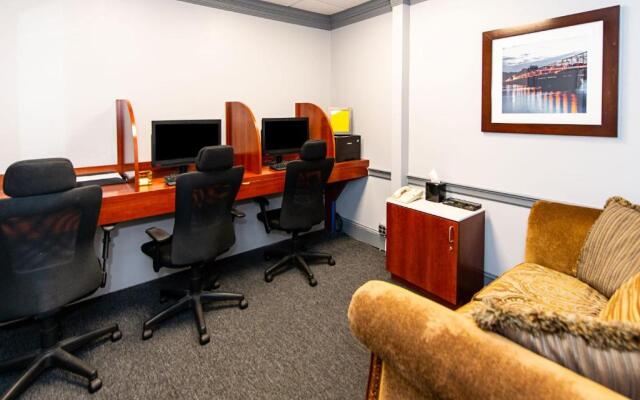 Rodeway Inn & Suites