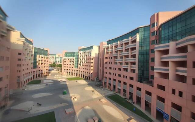 Beautiful Furnished Studio With Close Kitchen