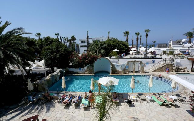 Dionysos Central Hotel