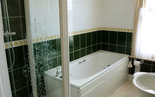 Trafalgar Guest House