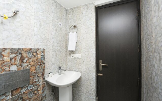 Shree Naman Guest House by OYO Rooms