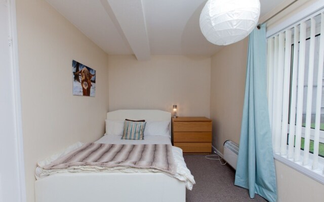 Festival Flat for 4 Overlooking Arthur's Seat