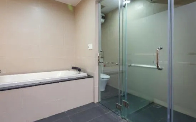 OYO 930 Thang Long Hotel