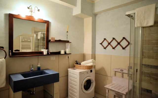 Suites Train Station Mestre Apartment    (No Front Desk Need To Contact Property 5  Days In Advance)