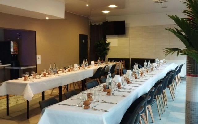 Brit Hotel L'Arrivée Guingamp