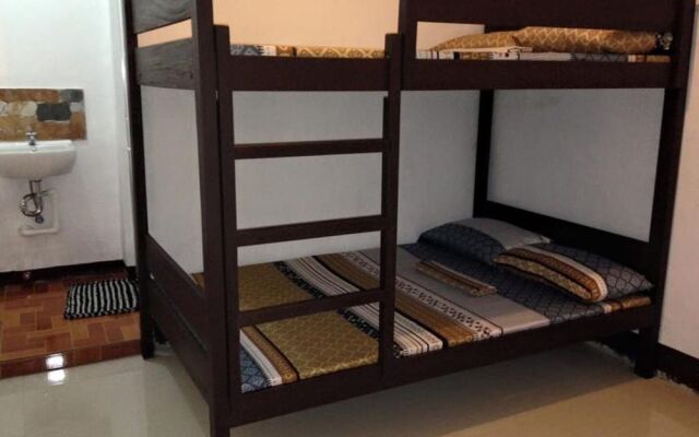 Ysraela Lodging House - Burgos - Hostel