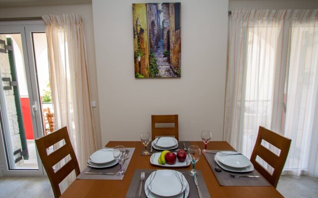 Nijay Apartments No 2 First Floor Front Quiet Location