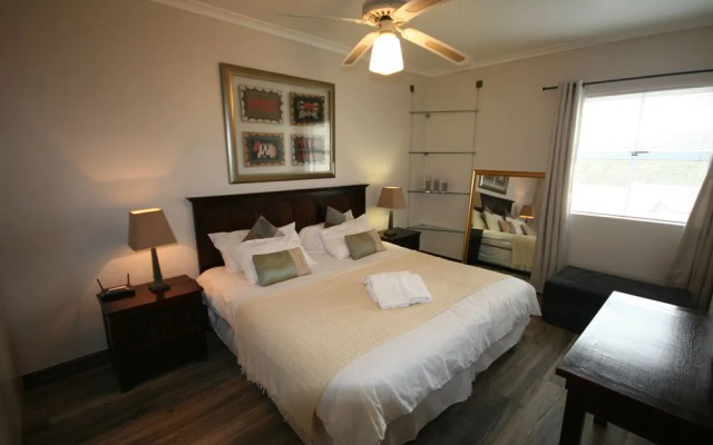 York Mews 14 by CTHA