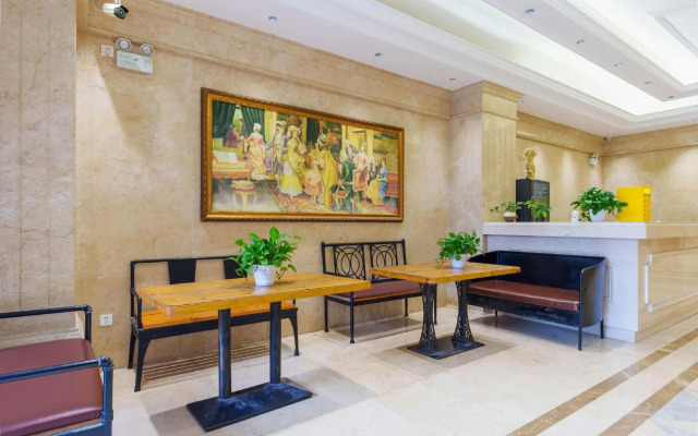 Gangtian Fashion Apartment (Shenzhen North Railway Station)
