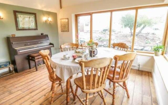 Bryn Y Bwyd Farm House