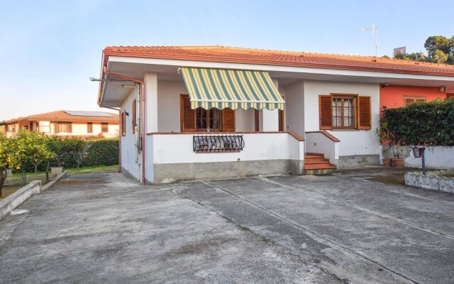 Stunning Home in Zambrone With Wifi and 2 Bedrooms