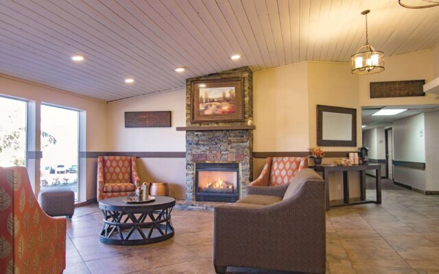 Clarion Pointe Wenatchee