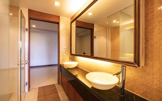 CAPITAL O890 The Royal Bay View Villas