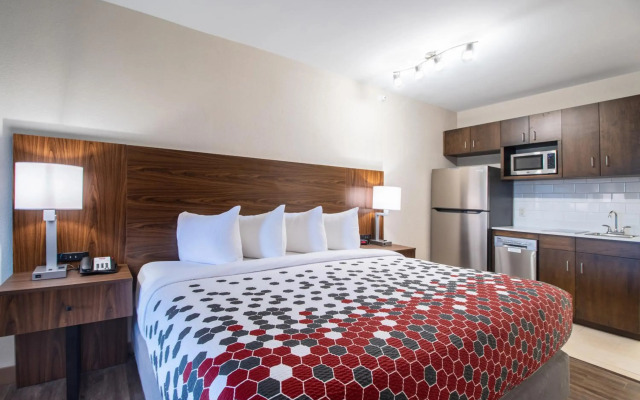 Econo Lodge Inn & Suites Foley - North Gulf Shores