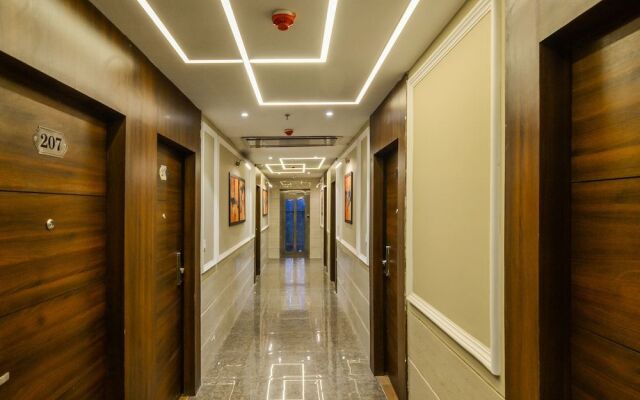 Edition O 30009 Skyhilton Alam Bagh