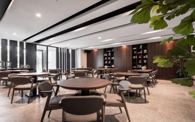 Lakeshore Hotel Yilan