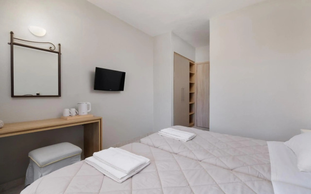 Louvre Hotel