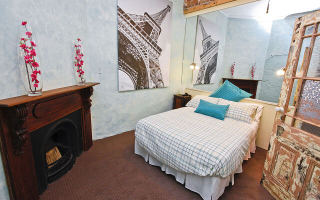 Indulge Apartments - Eighth Street