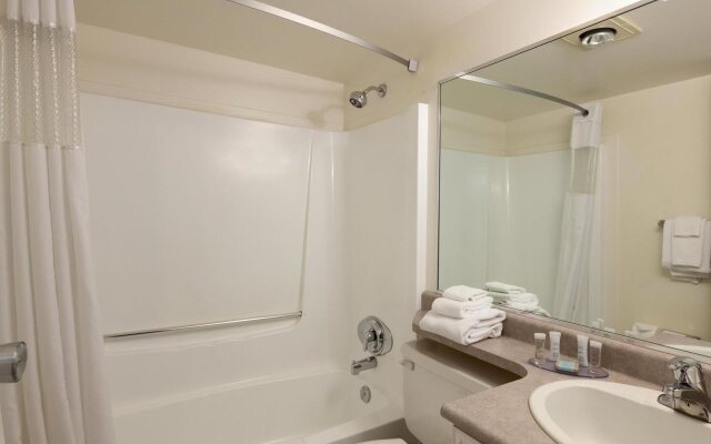 Travelodge by Wyndham Nanaimo
