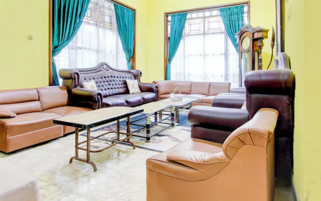 OYO 94009 Homestay Ndalem Kademangan