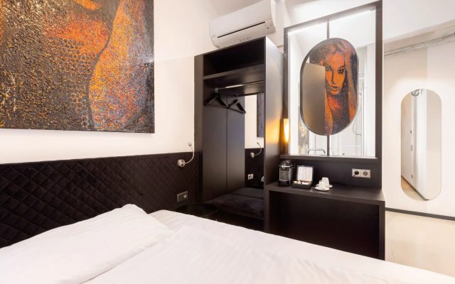 Snooze Hotel