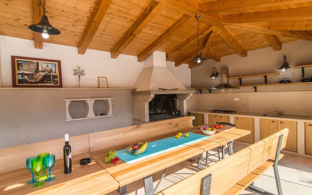 Stunning Villa in Kringa With Swimming Pool