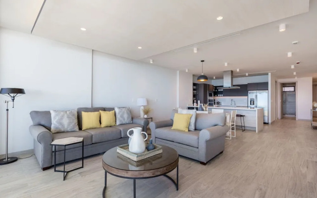 Oceanfront Vibes Iconic Beachside Getaway